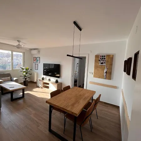 En Apartment *